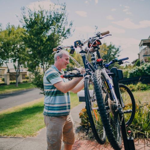 Wie schnell darf man mit Fahrradträger fahren? Risiken erklärt