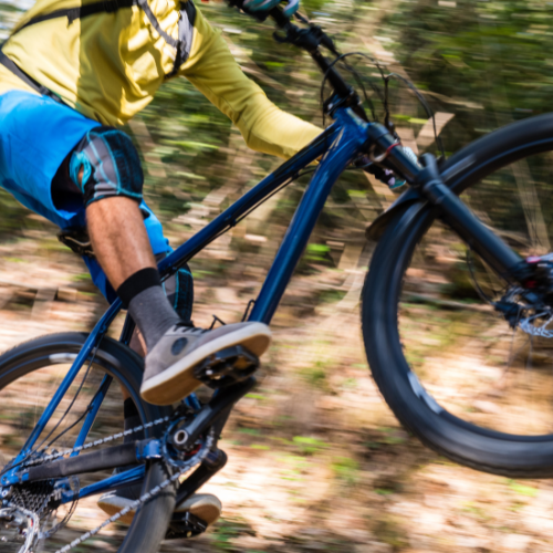 Bring dein Enduro-Fahrrad auf die nächste Stufe: Entdecke Bikeparks!